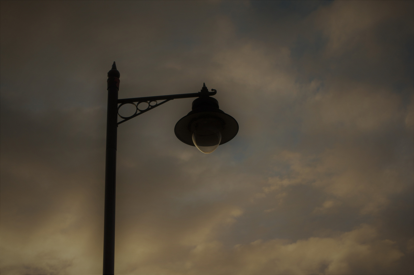 Street lamp