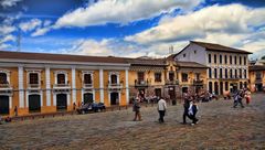 Street live in Quito