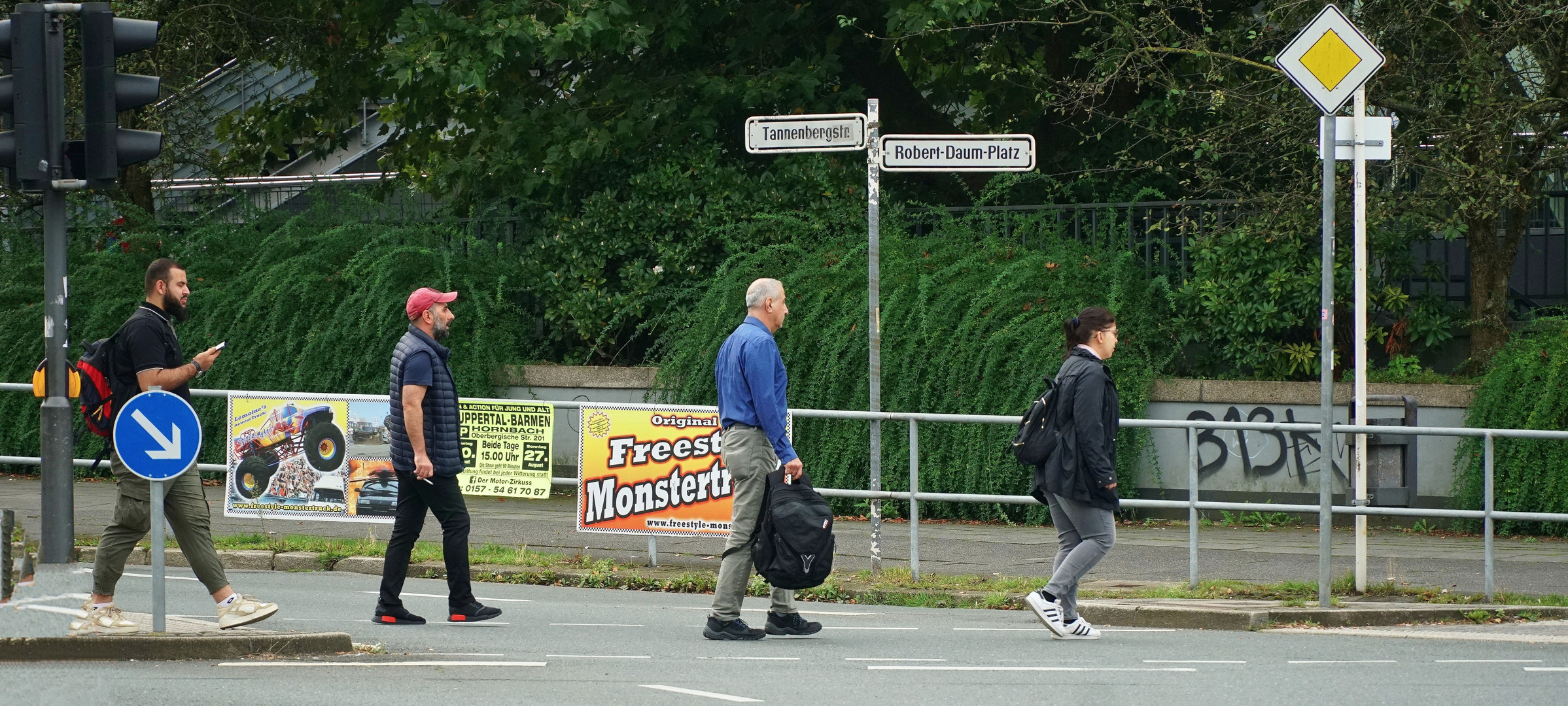 Street - Menschen an der Ampel