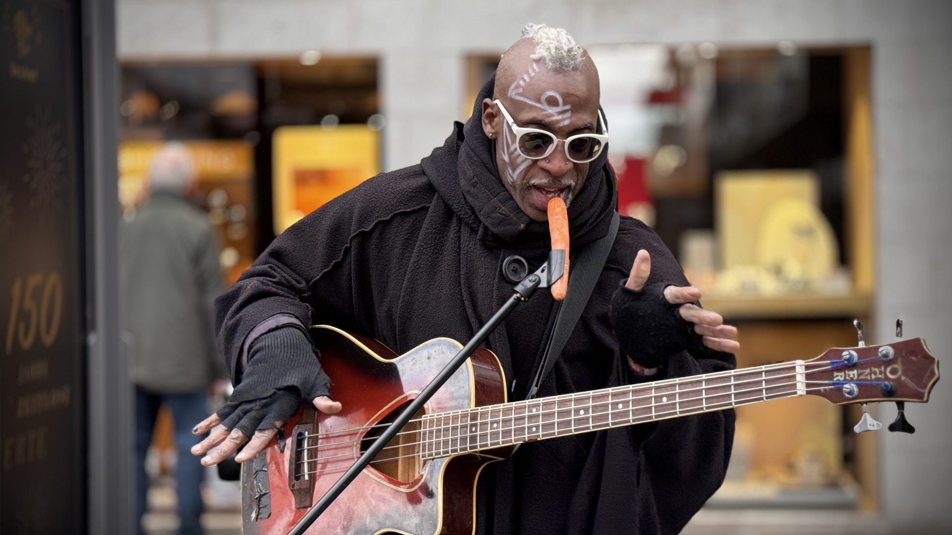 Street Musician Phoenix in Darmstadt (2024)