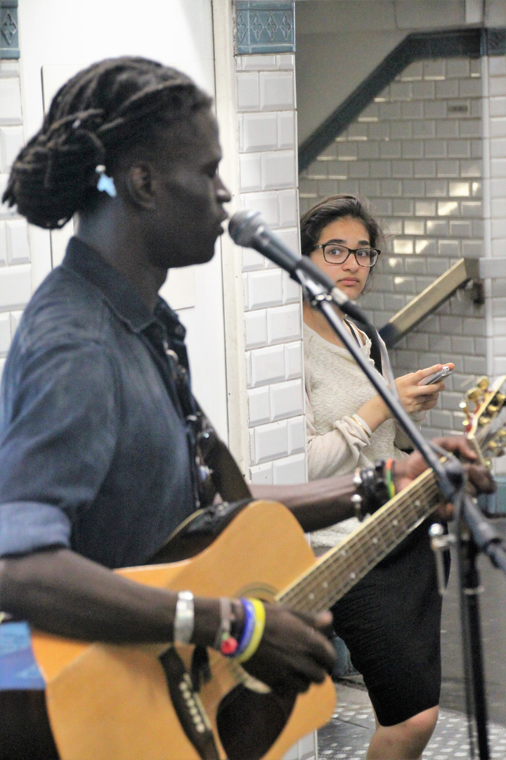 street Musik Paris c21-44-col +8Parisfotos