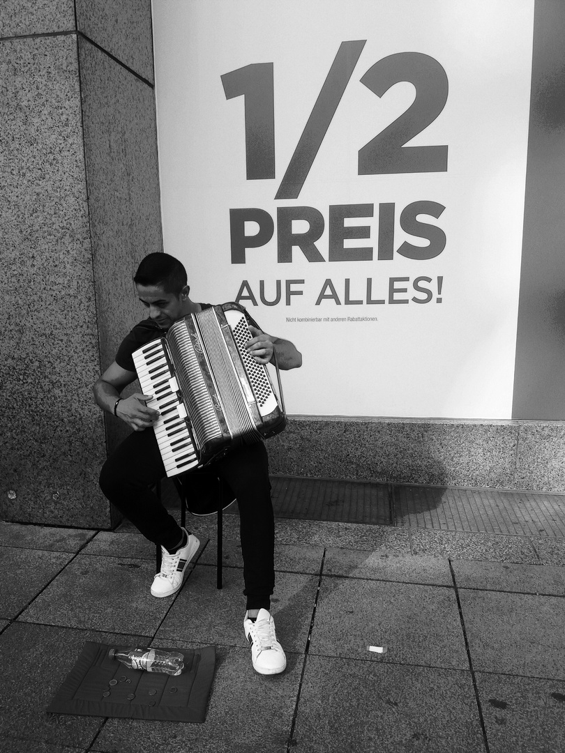 street MUSIK zum 1/2 Preis? J5-19-23sw