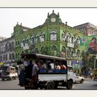 Street oder Kolonialer Baustil in Yangon