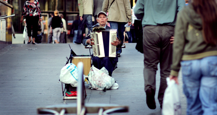 Street Old Man Singer