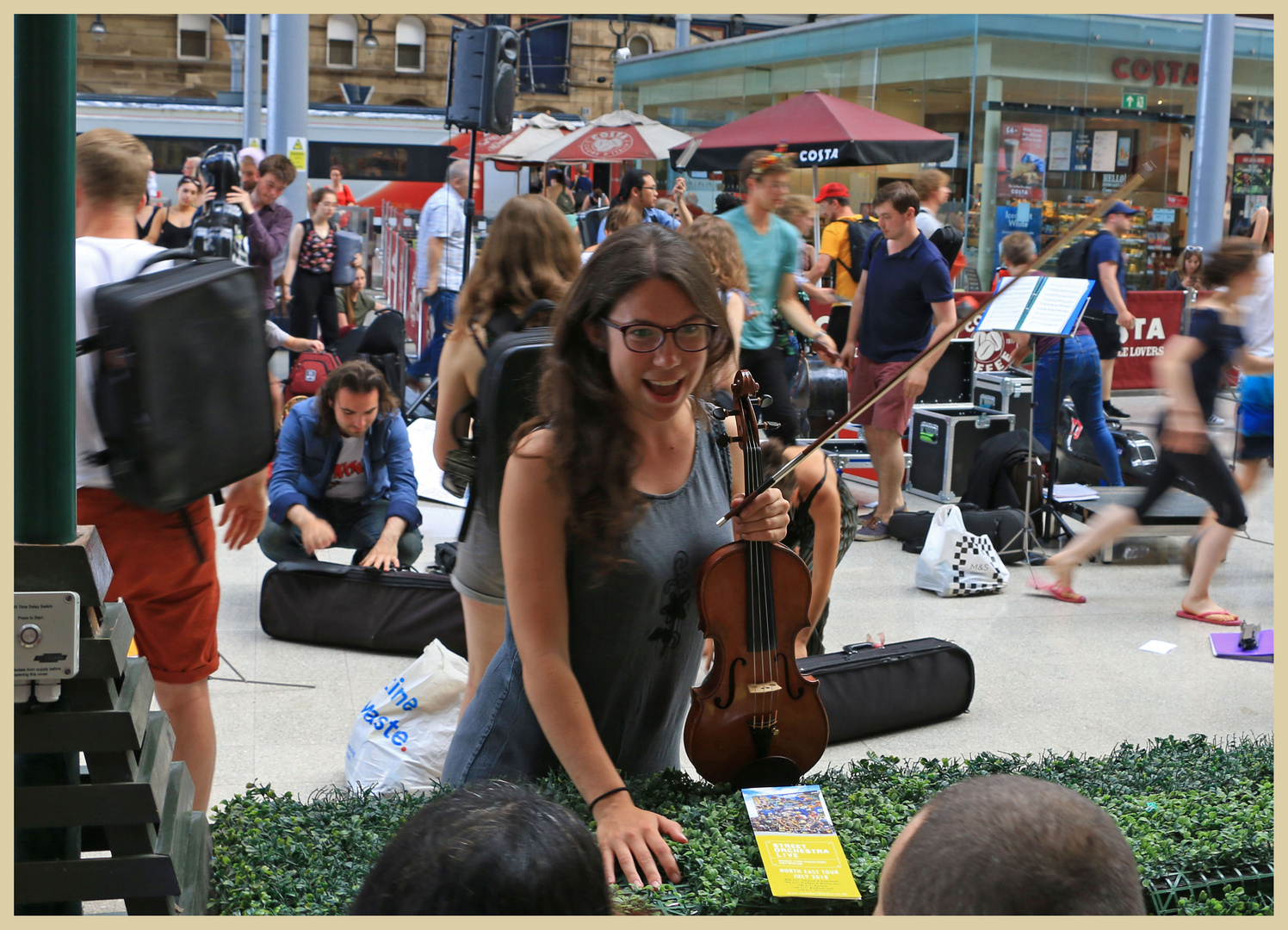 street orchestra live packing up