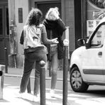 street Paris 2 Frauen lum-19-24sw