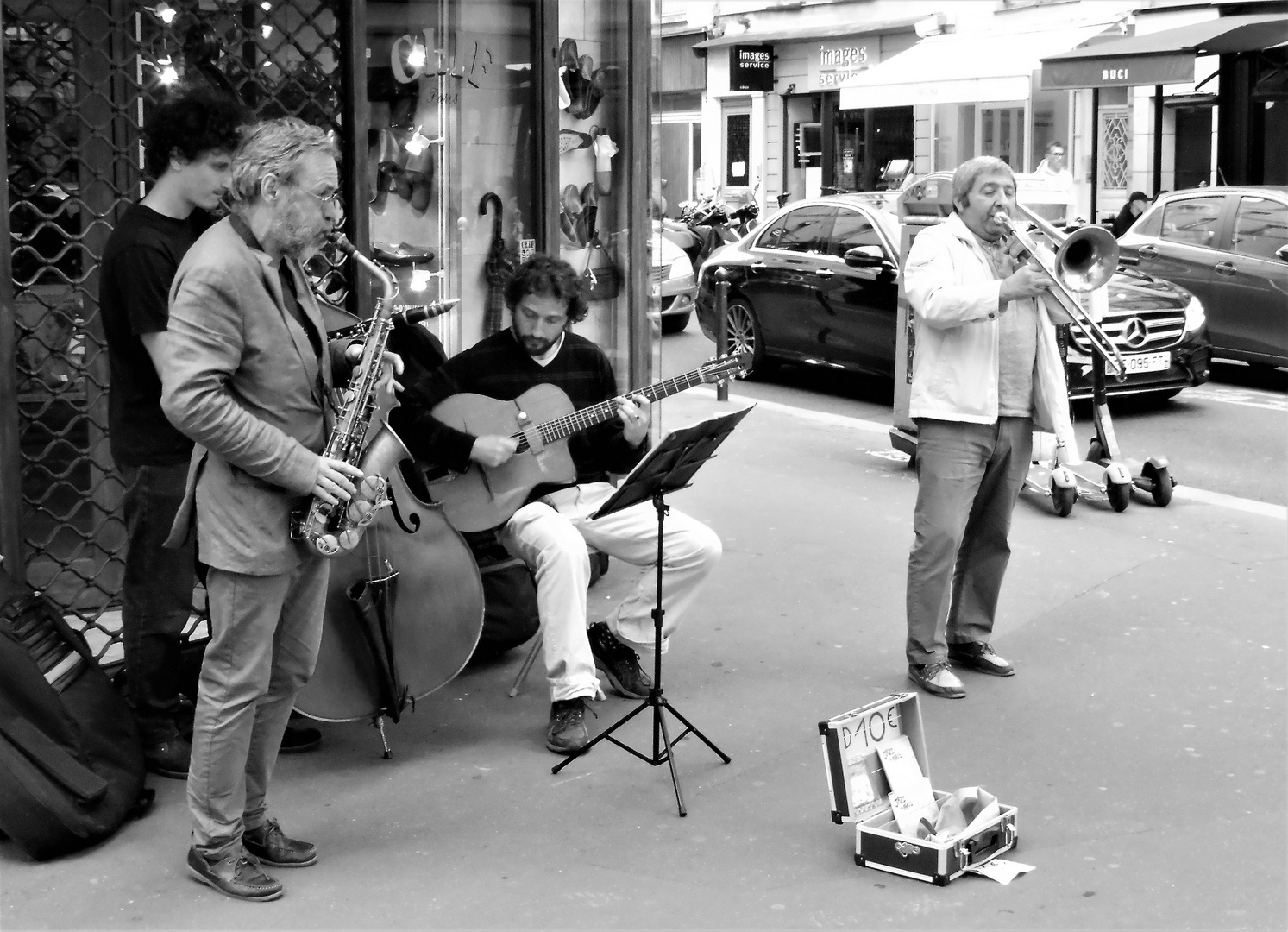 street PARIS Music lumix-19-99sw +9Fotos