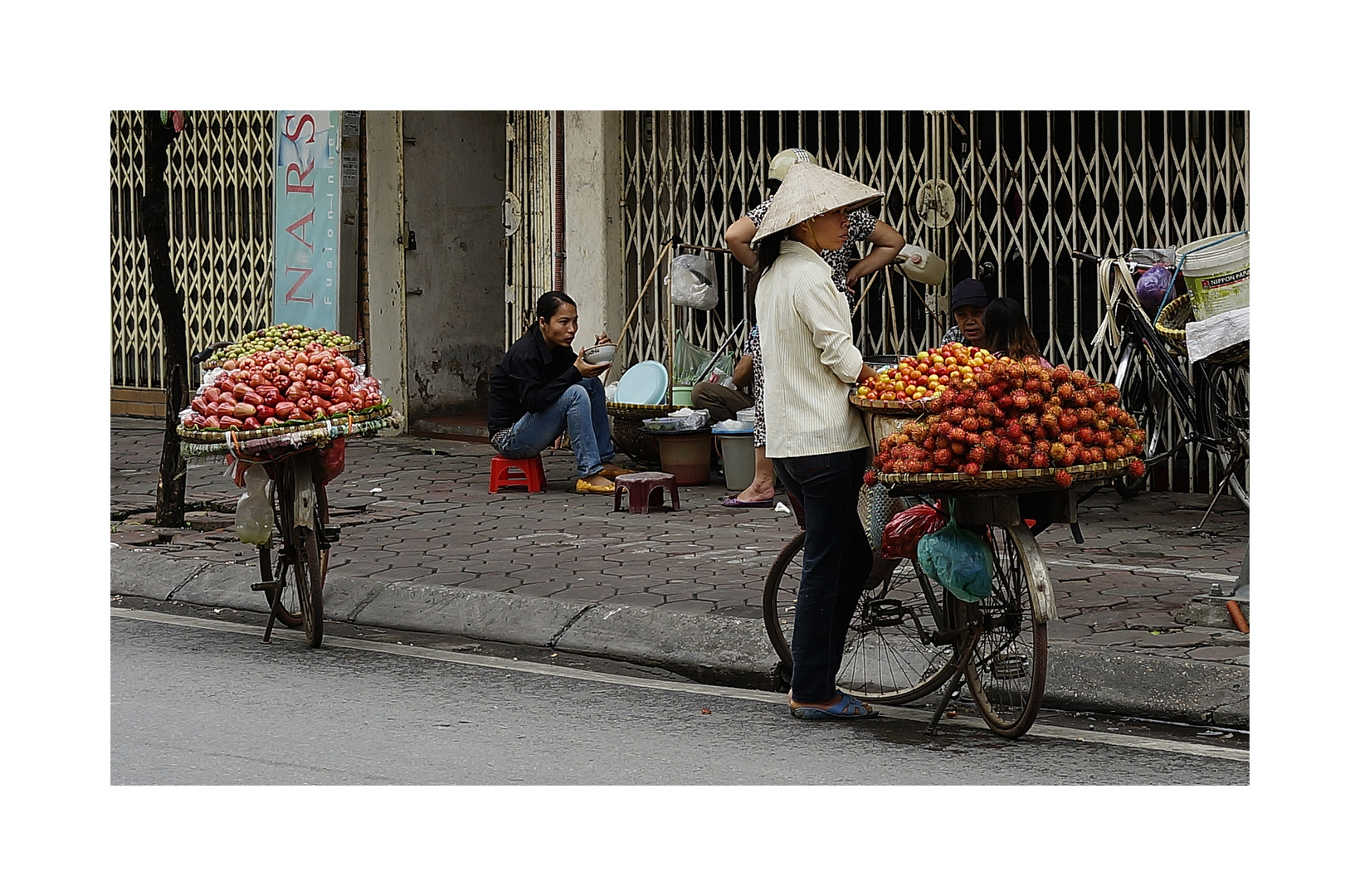 STREET SELLER 2