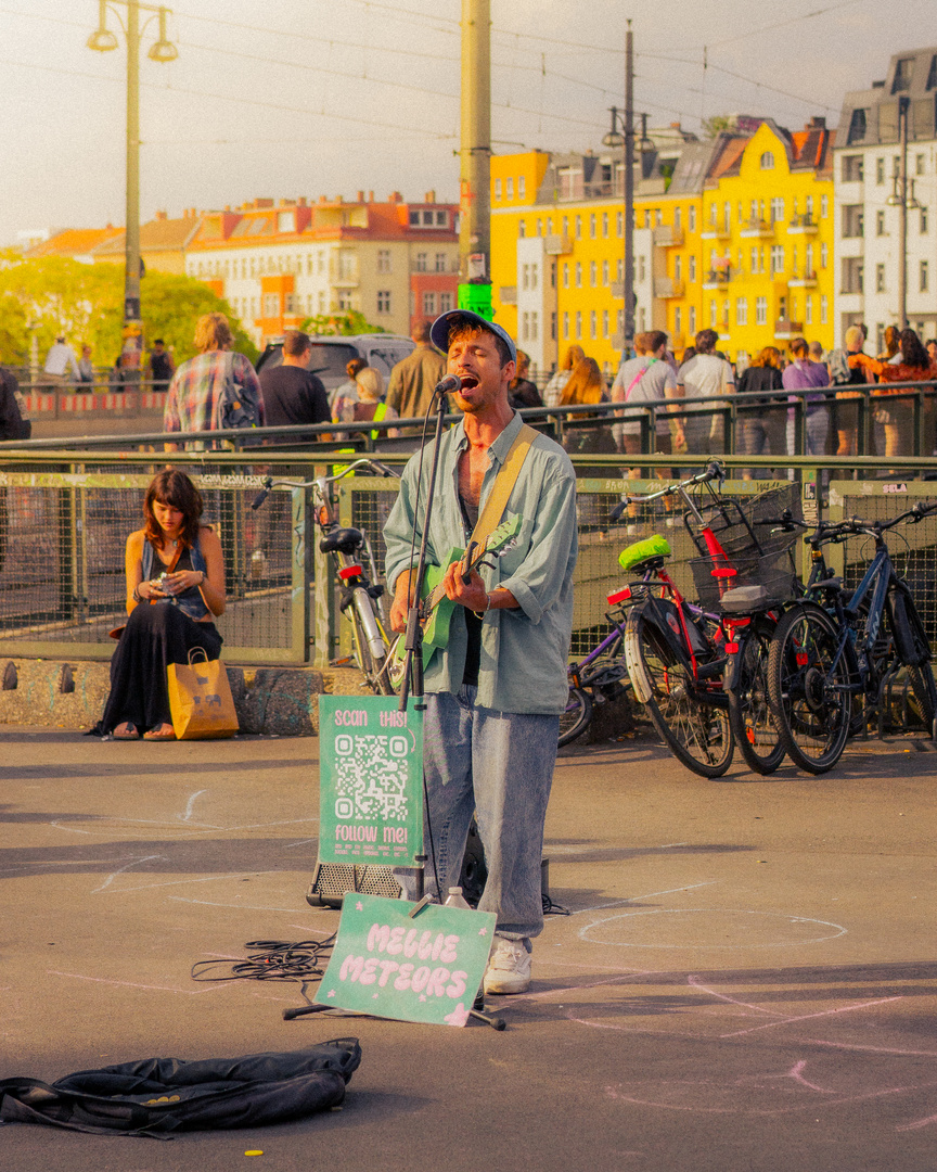 Street Singer