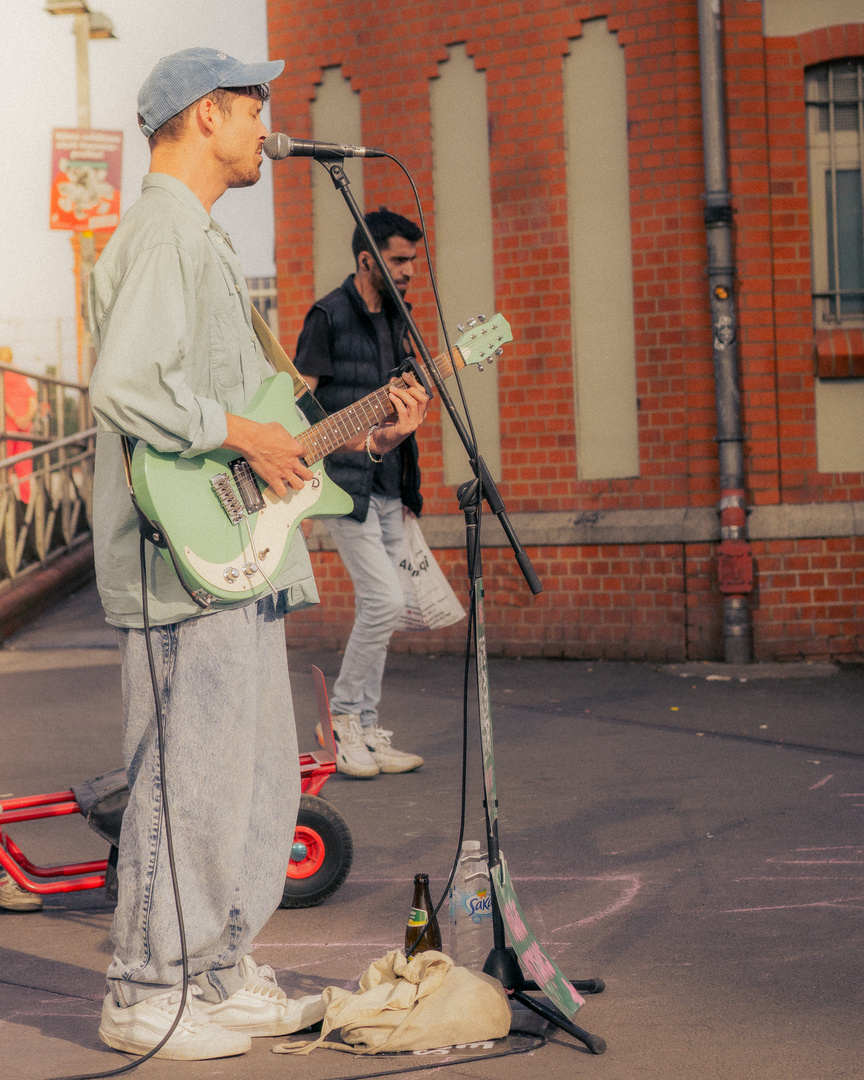 Street Singer