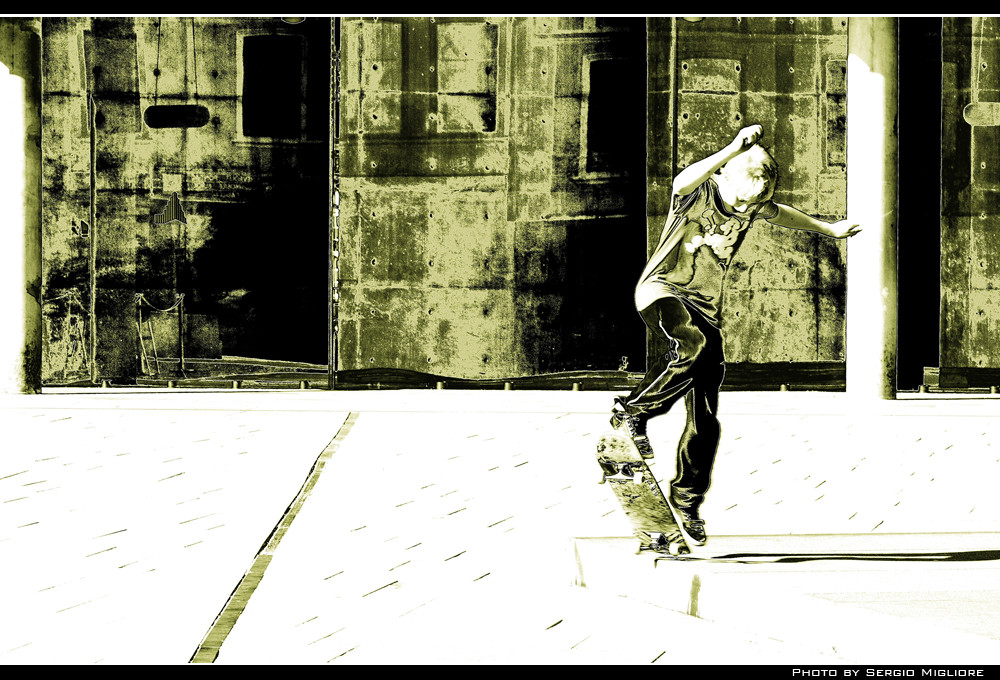 STREET-SKATING