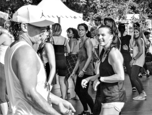 street Tanz Blick lum-19-25sw