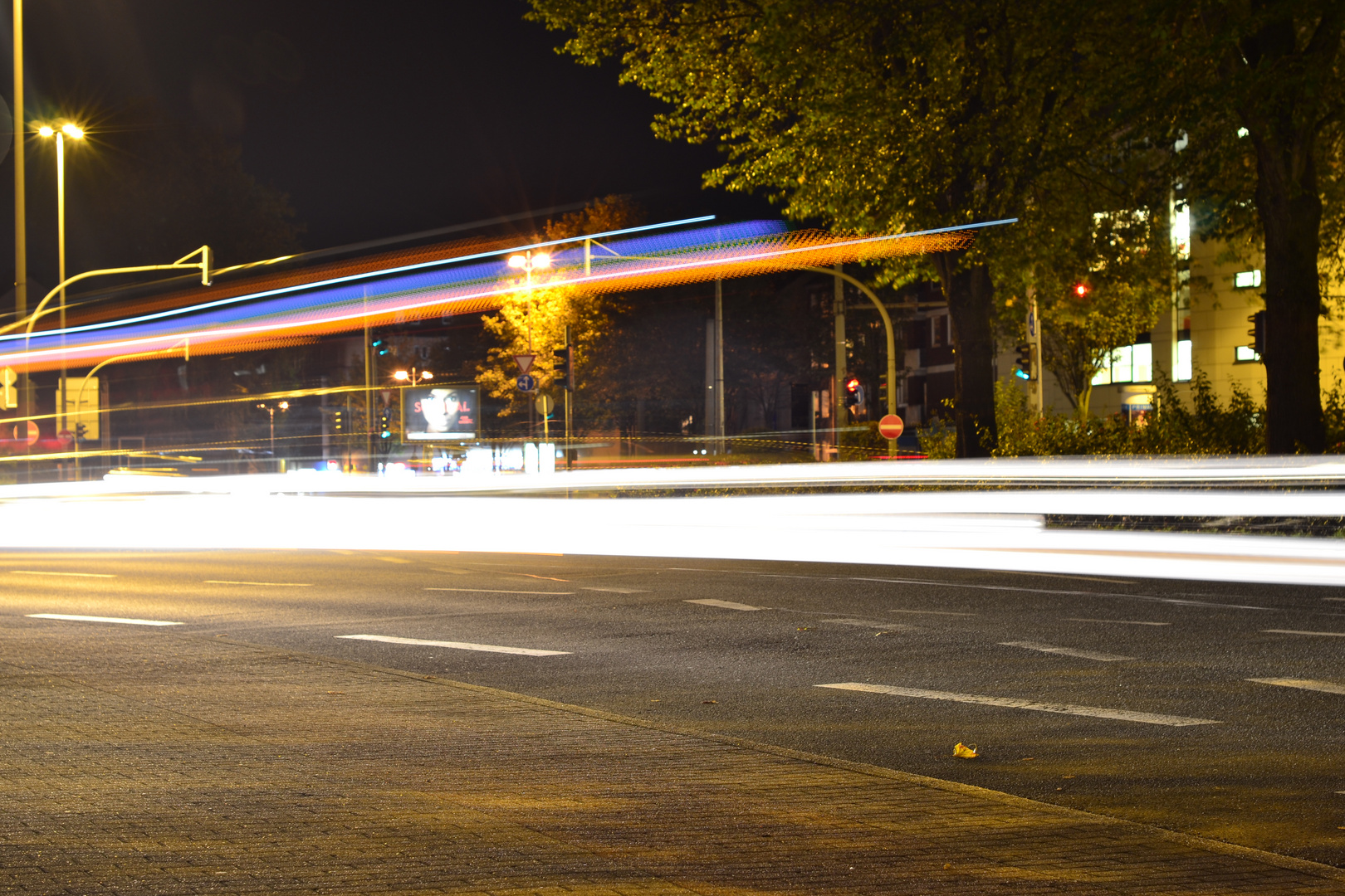 ..................Street Television ...............by Night .....