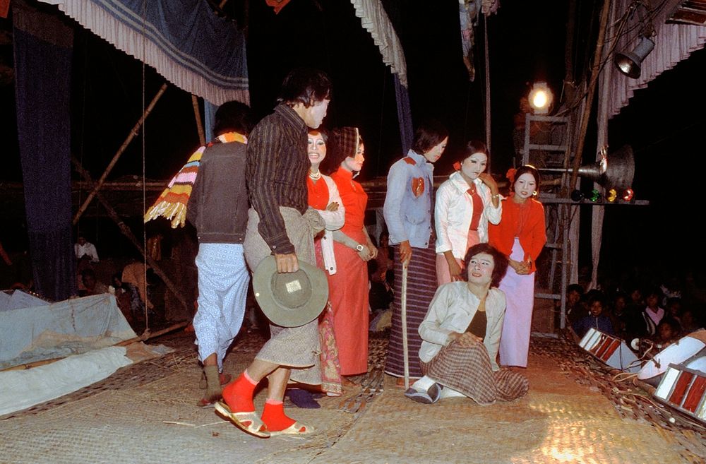 Street theater in Mandalay