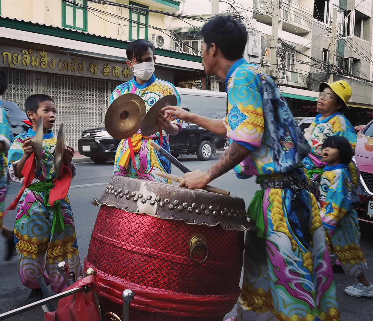 street Trommler chin Neujahr Bangkok P20-20-col +story