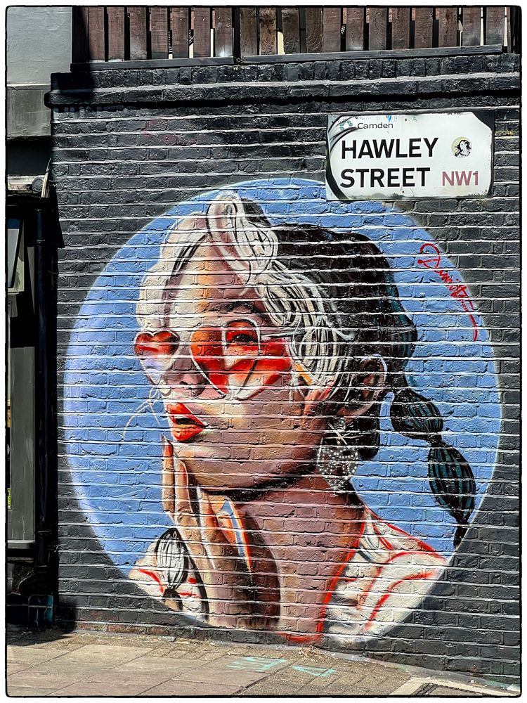 StreetArt in Hawley Street