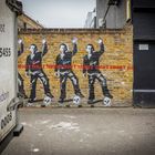 Streetart in Shoreditch (Rivington Street, London) - PasteUp "Don't shoot"