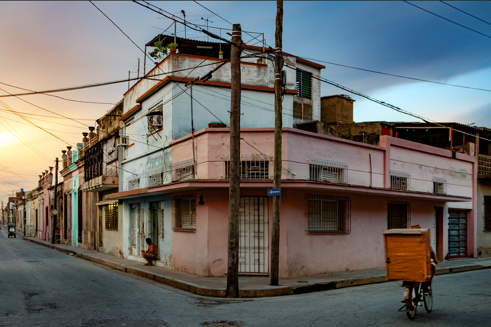 Streetcorner in Camagüey