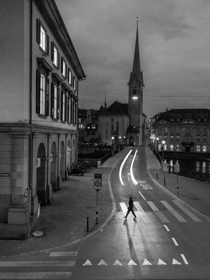 Street_Fraumünster_Zürich