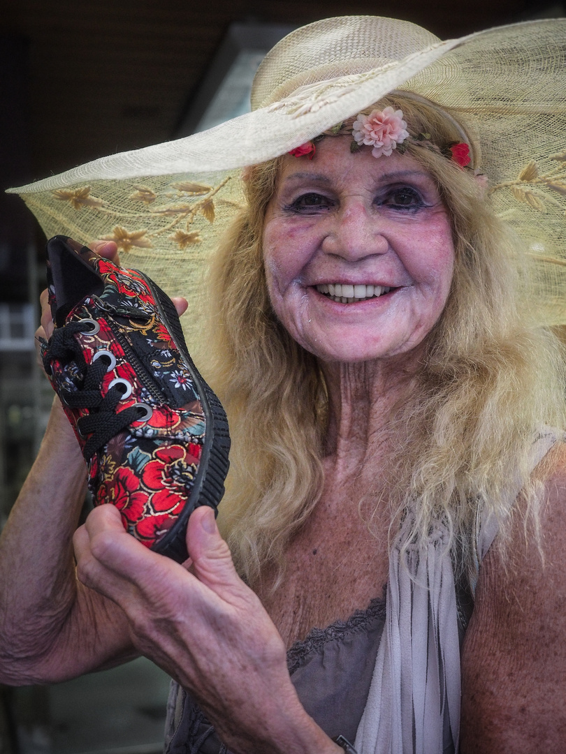 Streetportrait in einem Schuhgeschäft!