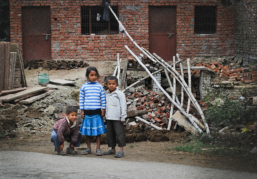 Streets of India 21 - Kinder am Straßenrand