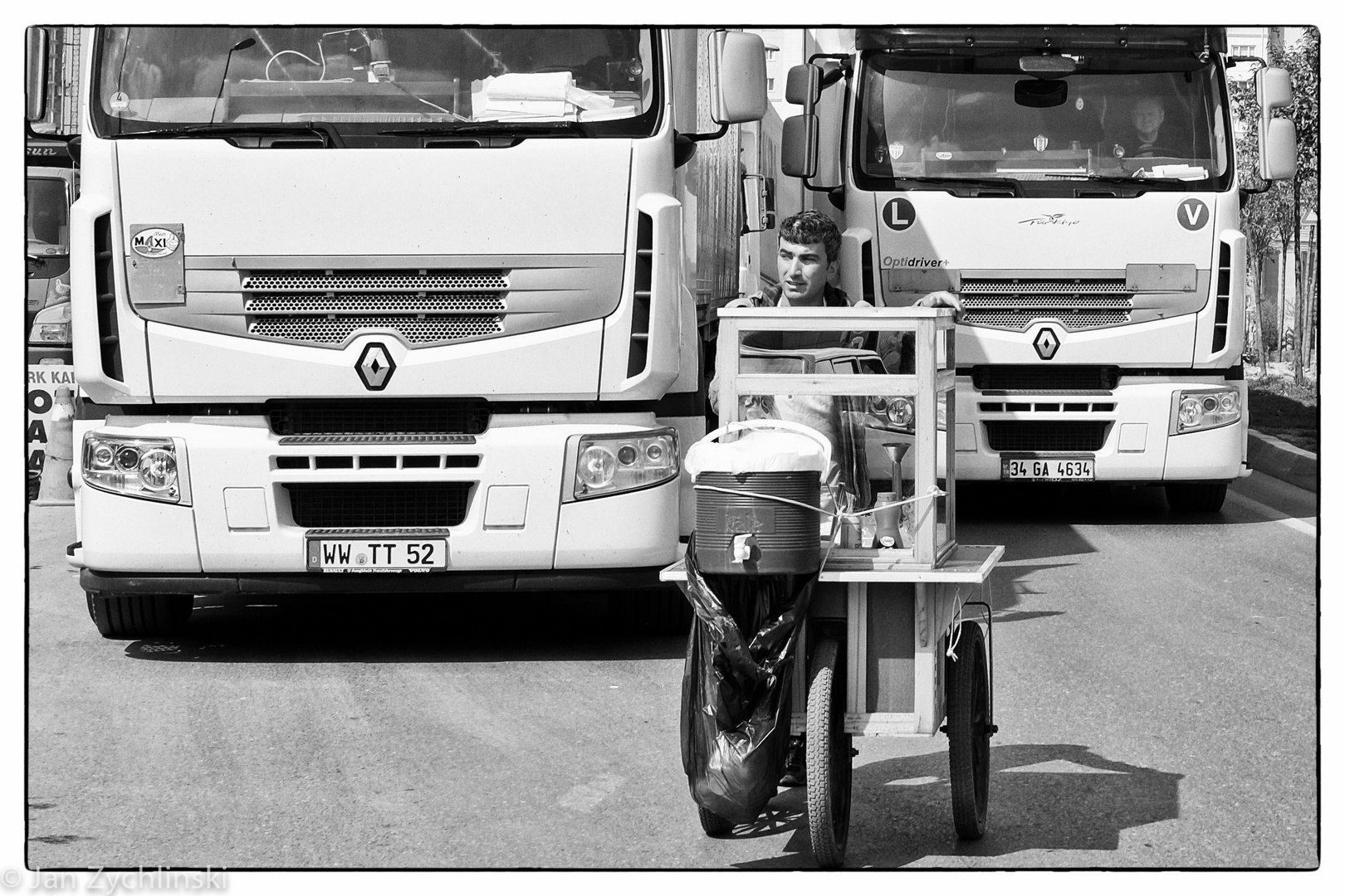 streets of Istanbul 8 (King of the road)