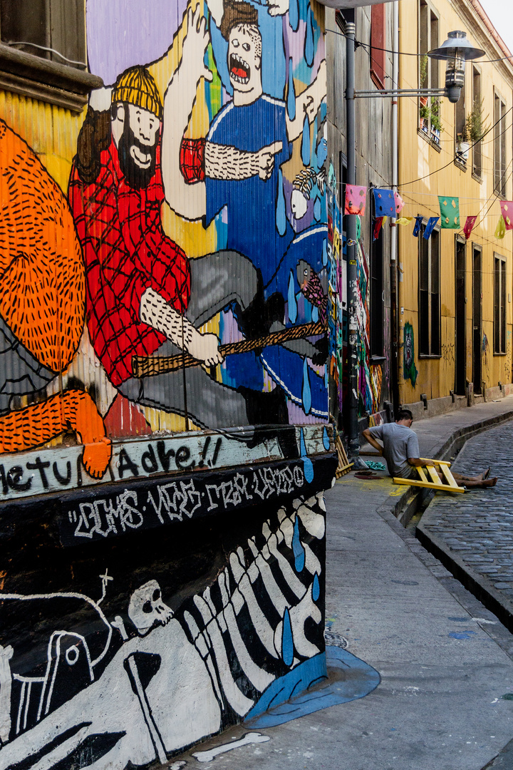 streets of Valparaiso