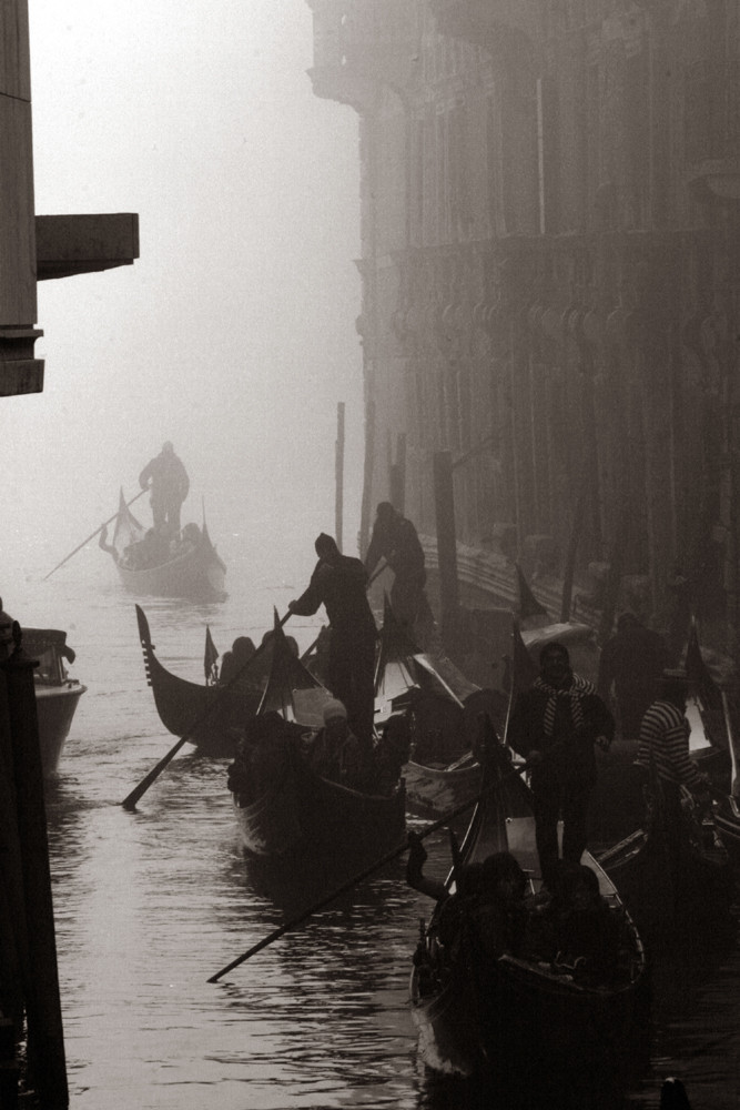 ... Streets of Venezia ...