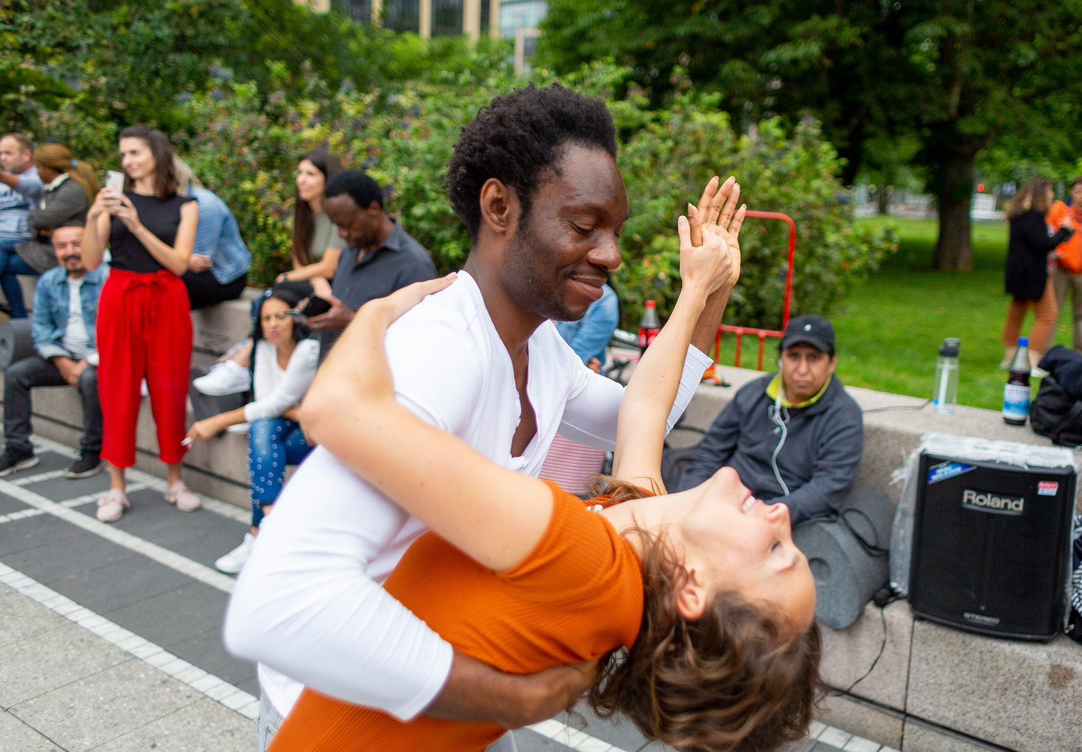 streetsalsa in frankfurt | 'das leben nach draußen verlagern'