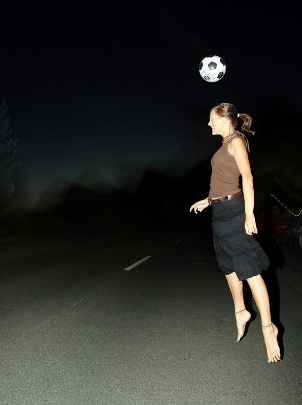 Streetsoccergirl von Tobias Herbst