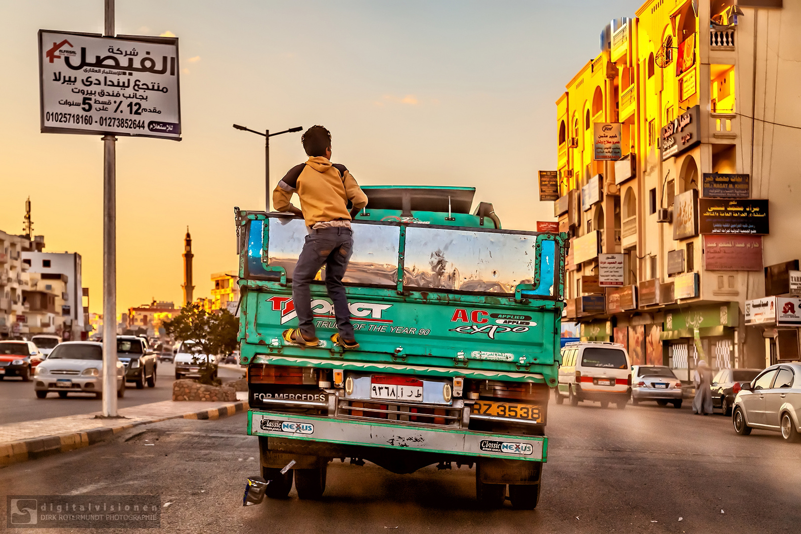 Streetsurfing in Dahar