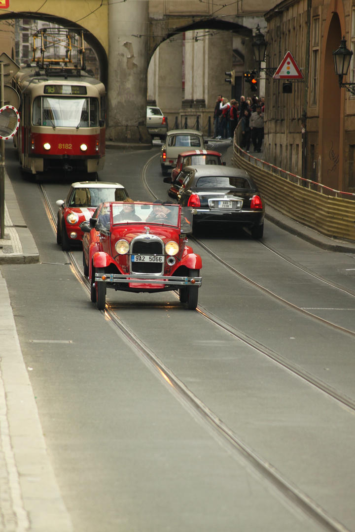 streetview the old and new cars