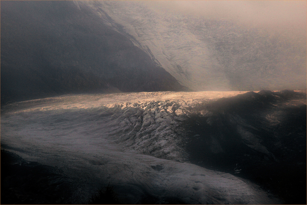 STREIFLICHT IM EISNEBEL