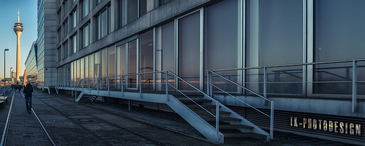 stretched - Medienhafen-Düsseldorf