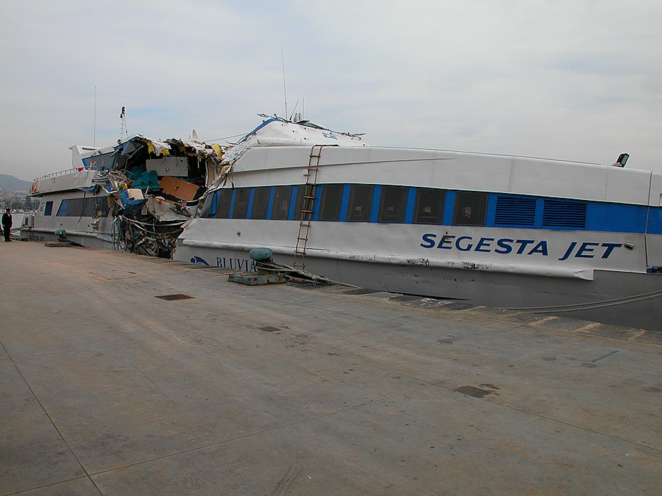 Stretto di Messina-Immagini di una tragedia 1