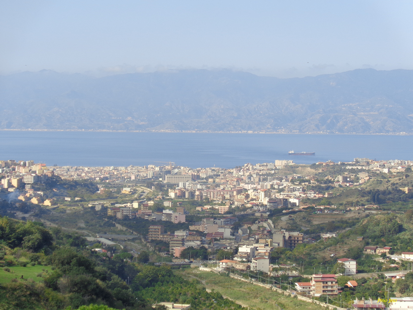 Stretto di Messina visto da Campo Calabro (R.C.)