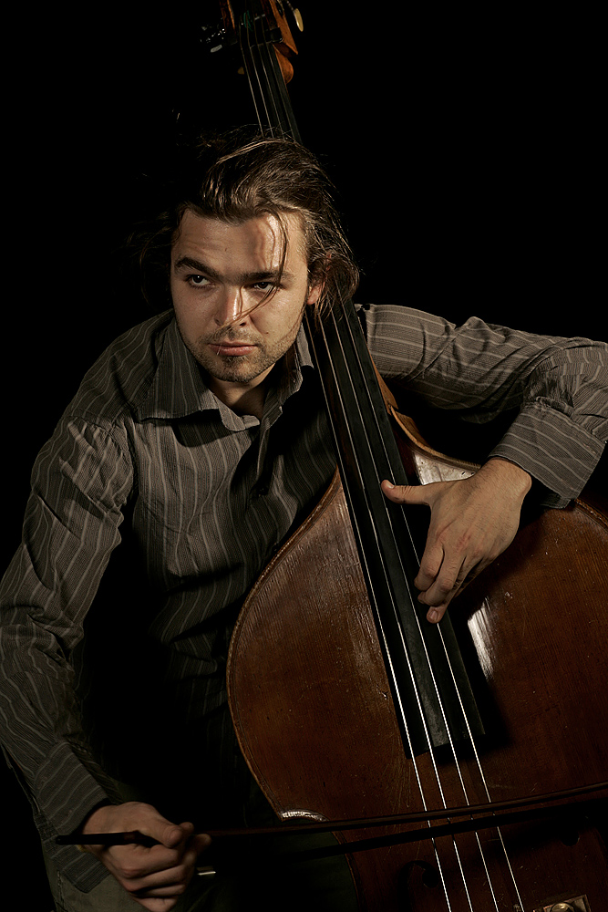 stringsyndicate / Valentin Czihak - Kontrabass