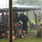 strömender Regen auf dem Mittelaltermarkt im Georgengarten Hannover