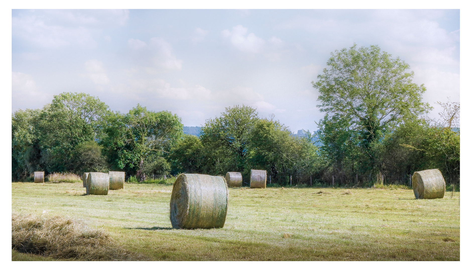 Strohballen in der Normandie