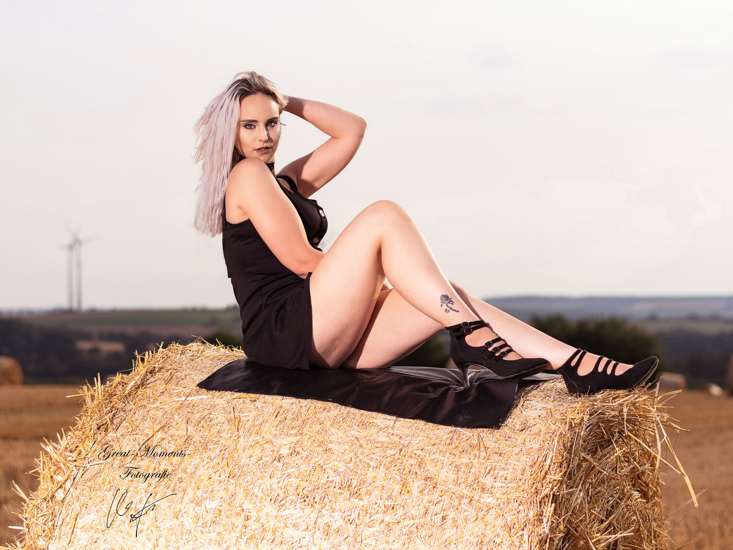 Strohballen Shooting mit Jasmin