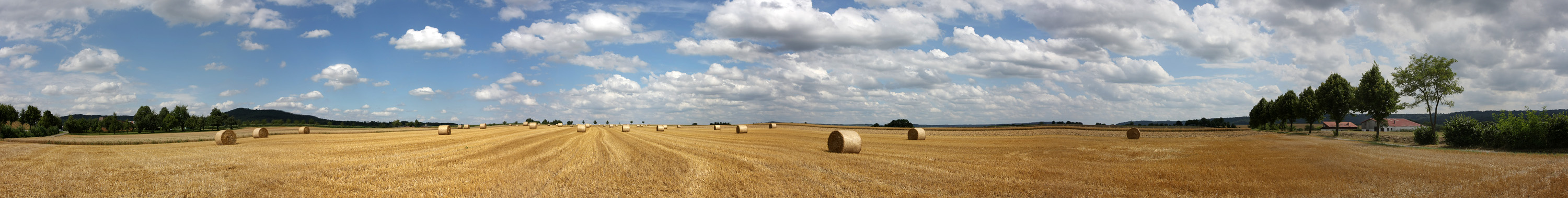 Strohstoppelballenpanoramabild