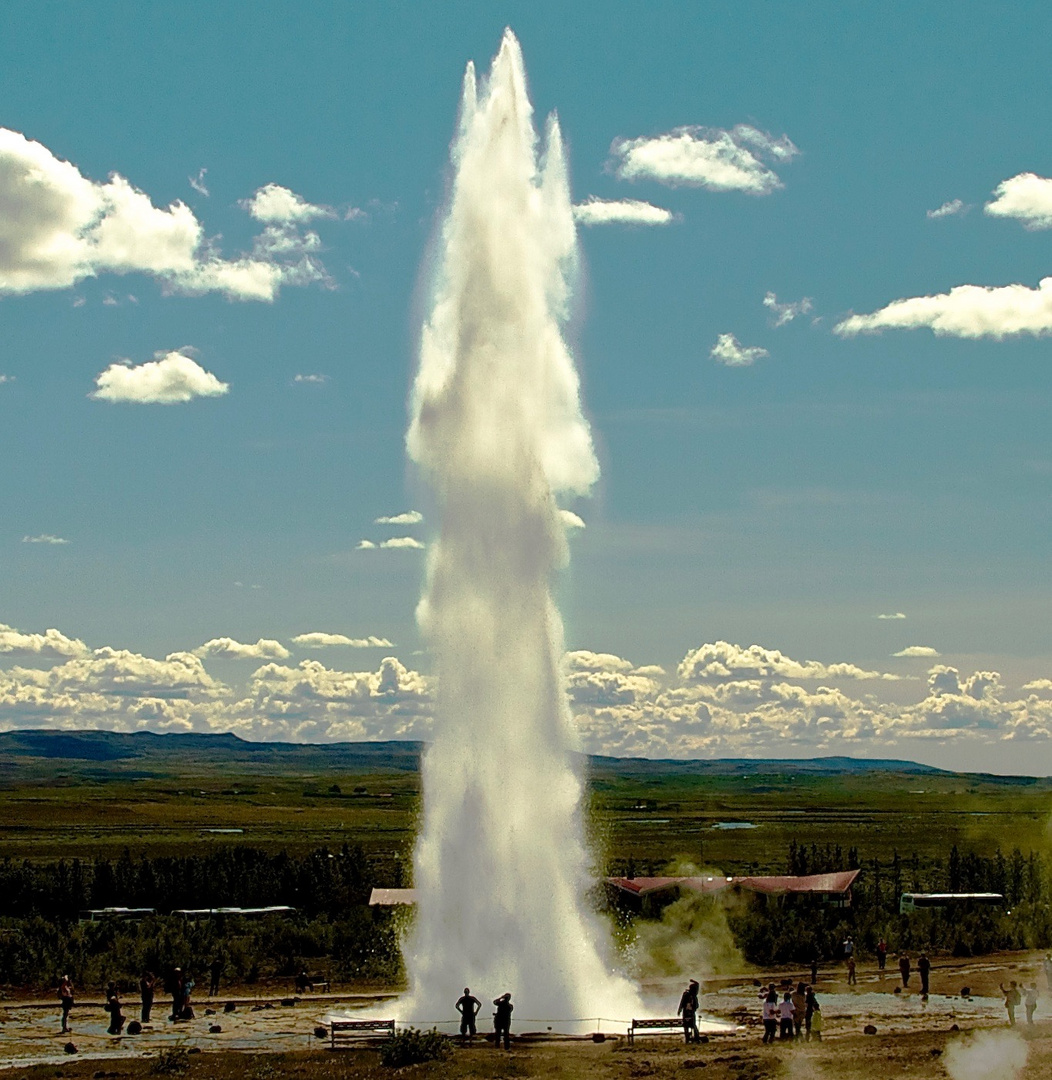 Strokkur bei Haukadalur