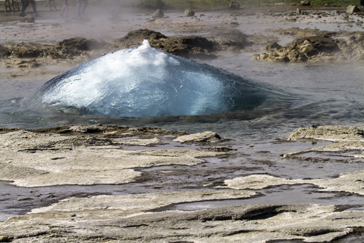 Strokkur Geysir im Moment des Ausbruchs_Golden circle_Island