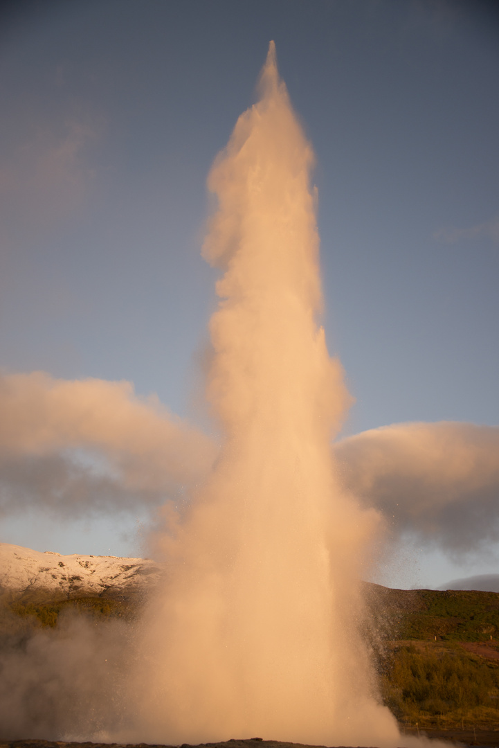 Strokkur Geysir In Island Foto Bild World Landschaften Wasser Bilder Auf Fotocommunity