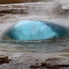 Strokkur Geysir kurz vor dem ......