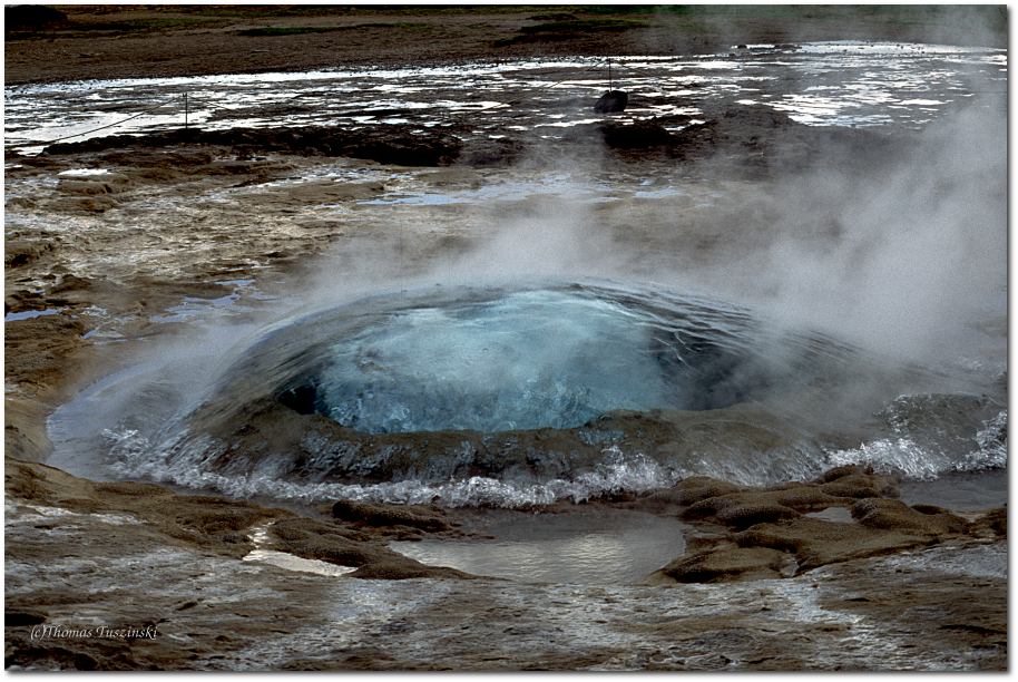 Strokkur - here he comes ...