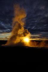 Strokkur im Morgenrot