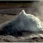 Strokkur - rising ....