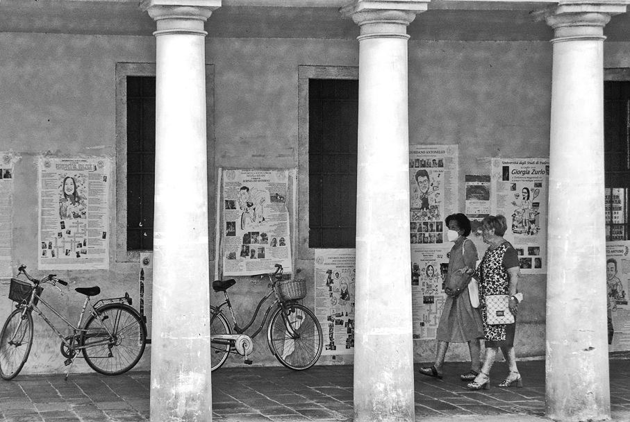 strolling in the arcades