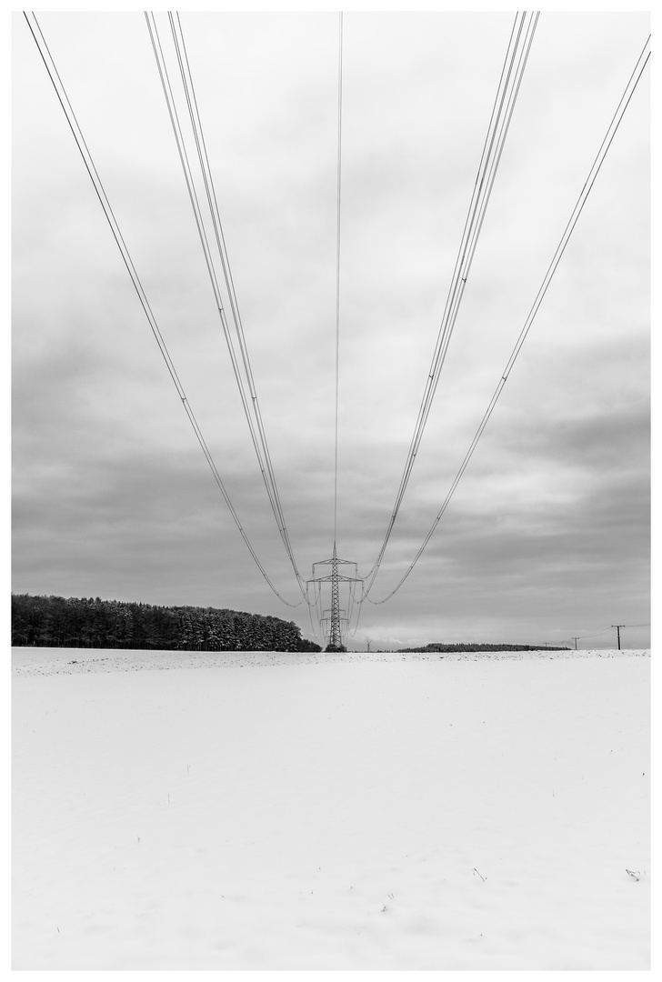 Strom auf Schnee